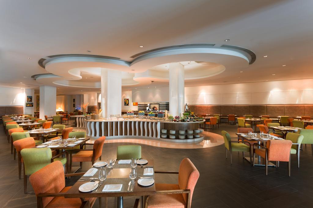 Welcomhotel By Itc Hotels, Dwarka, New Delhi Esterno foto The restaurant
