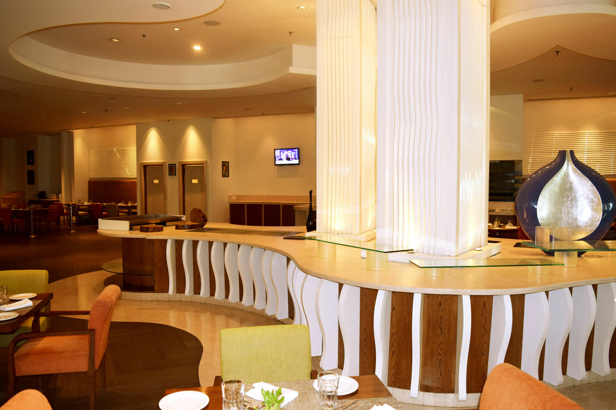 Welcomhotel By Itc Hotels, Dwarka, New Delhi Esterno foto The interior of the lounge