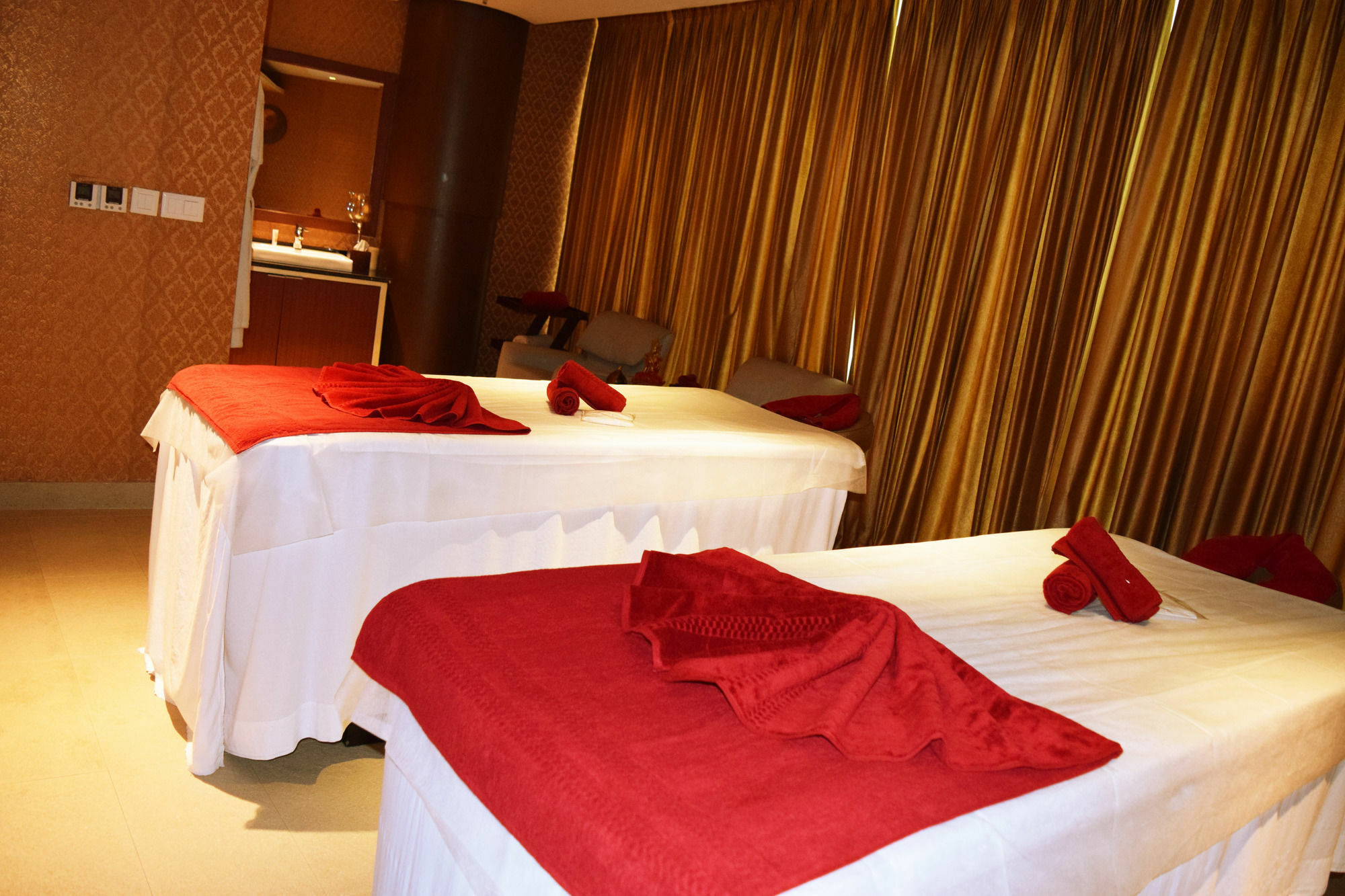 Welcomhotel By Itc Hotels, Dwarka, New Delhi Esterno foto A spa in India