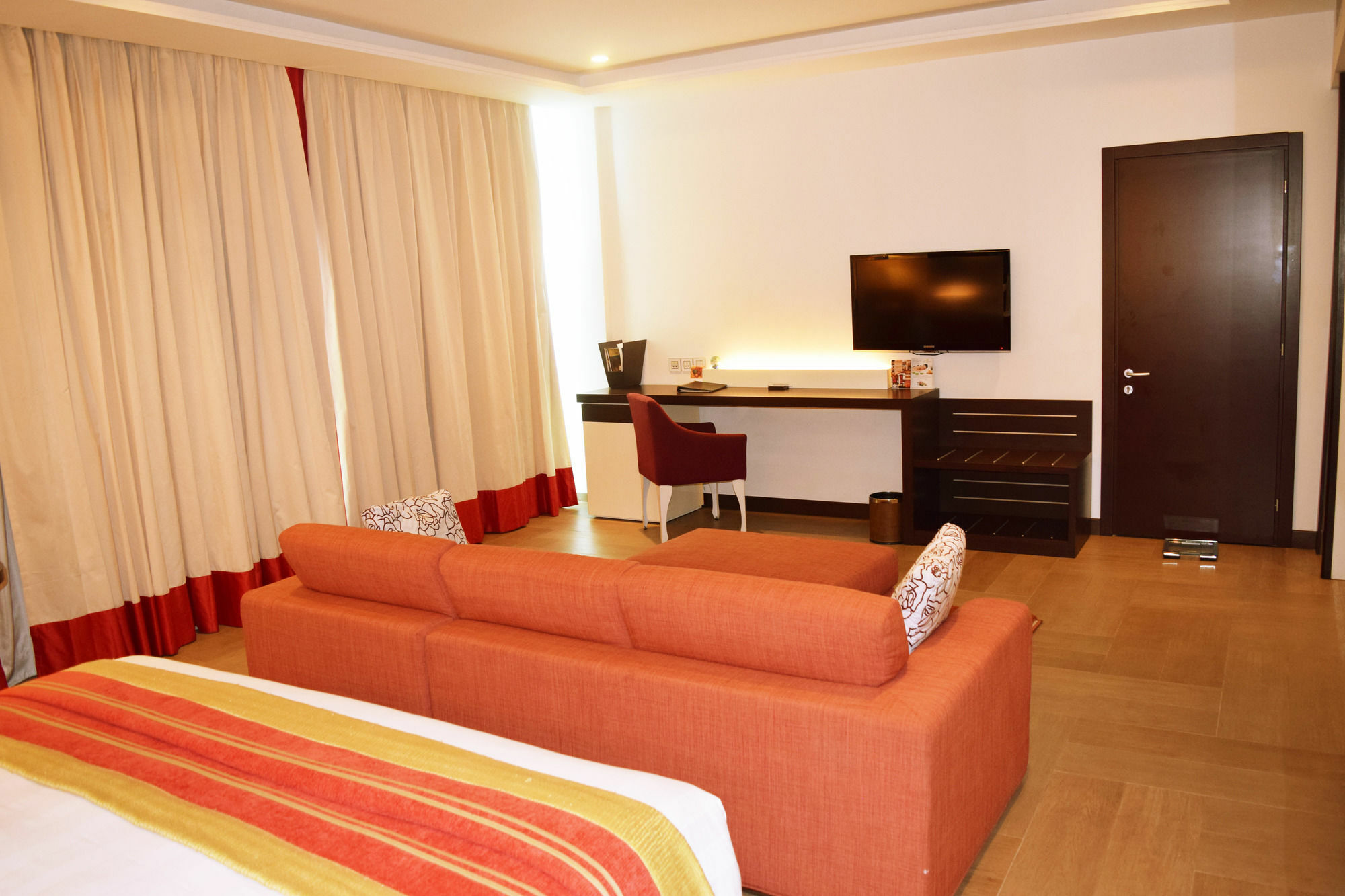 Welcomhotel By Itc Hotels, Dwarka, New Delhi Esterno foto Suite room at the hotel
